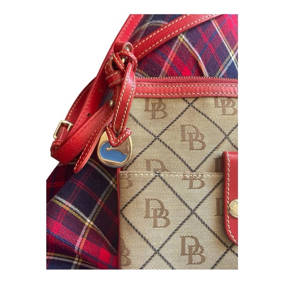 Dooney & Bourke Monogram Red and Tan Crossbody Bag Y2K Letter Carrier Bag - Picture 9 of 9